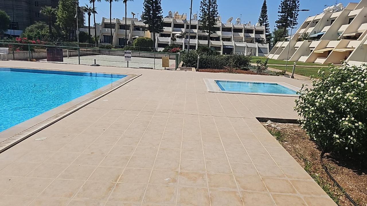 בורוקליני Julie'S Beach House מראה חיצוני תמונה