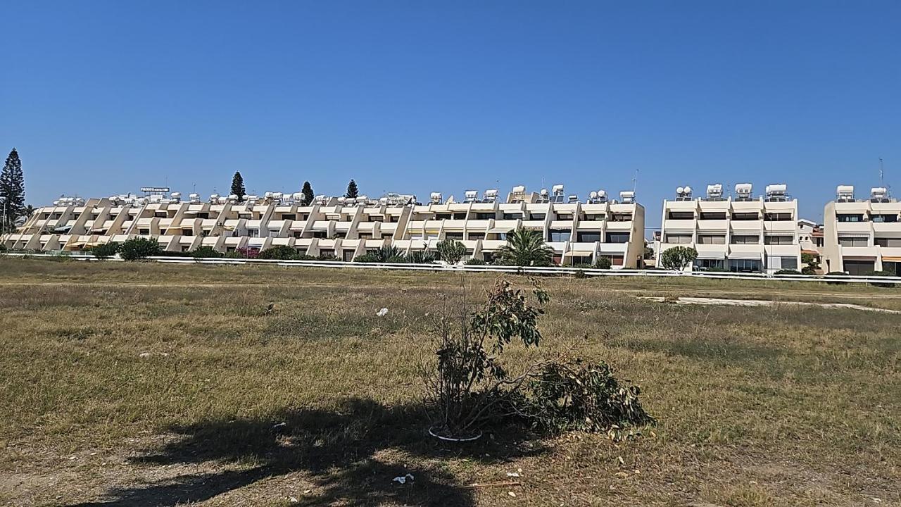 בורוקליני Julie'S Beach House מראה חיצוני תמונה