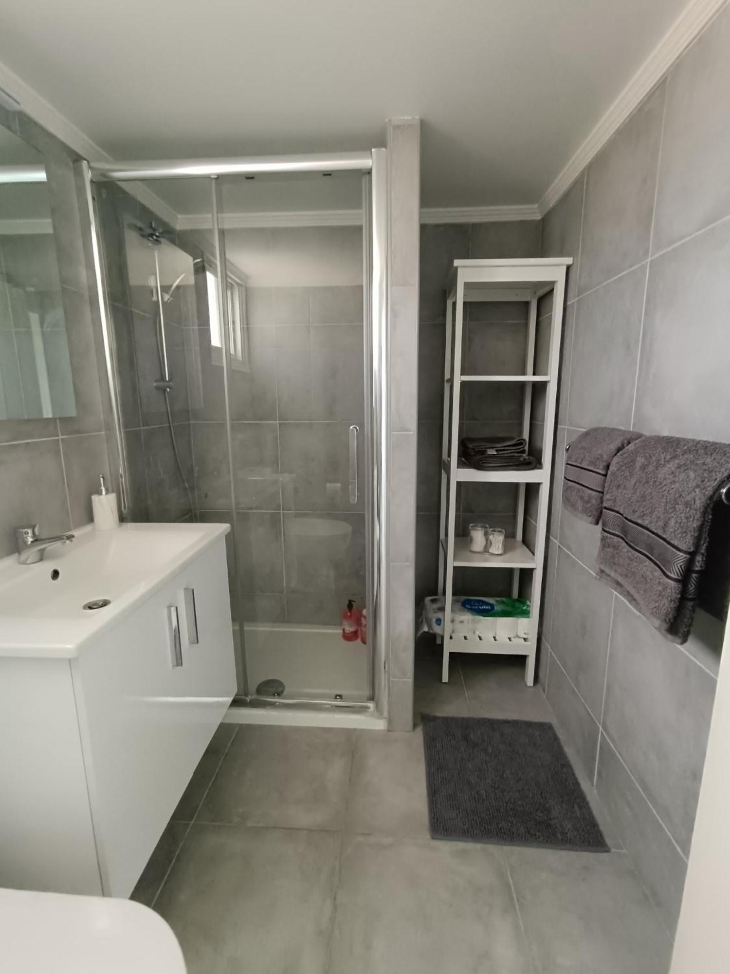 בורוקליני Julie'S Beach House מראה חיצוני תמונה